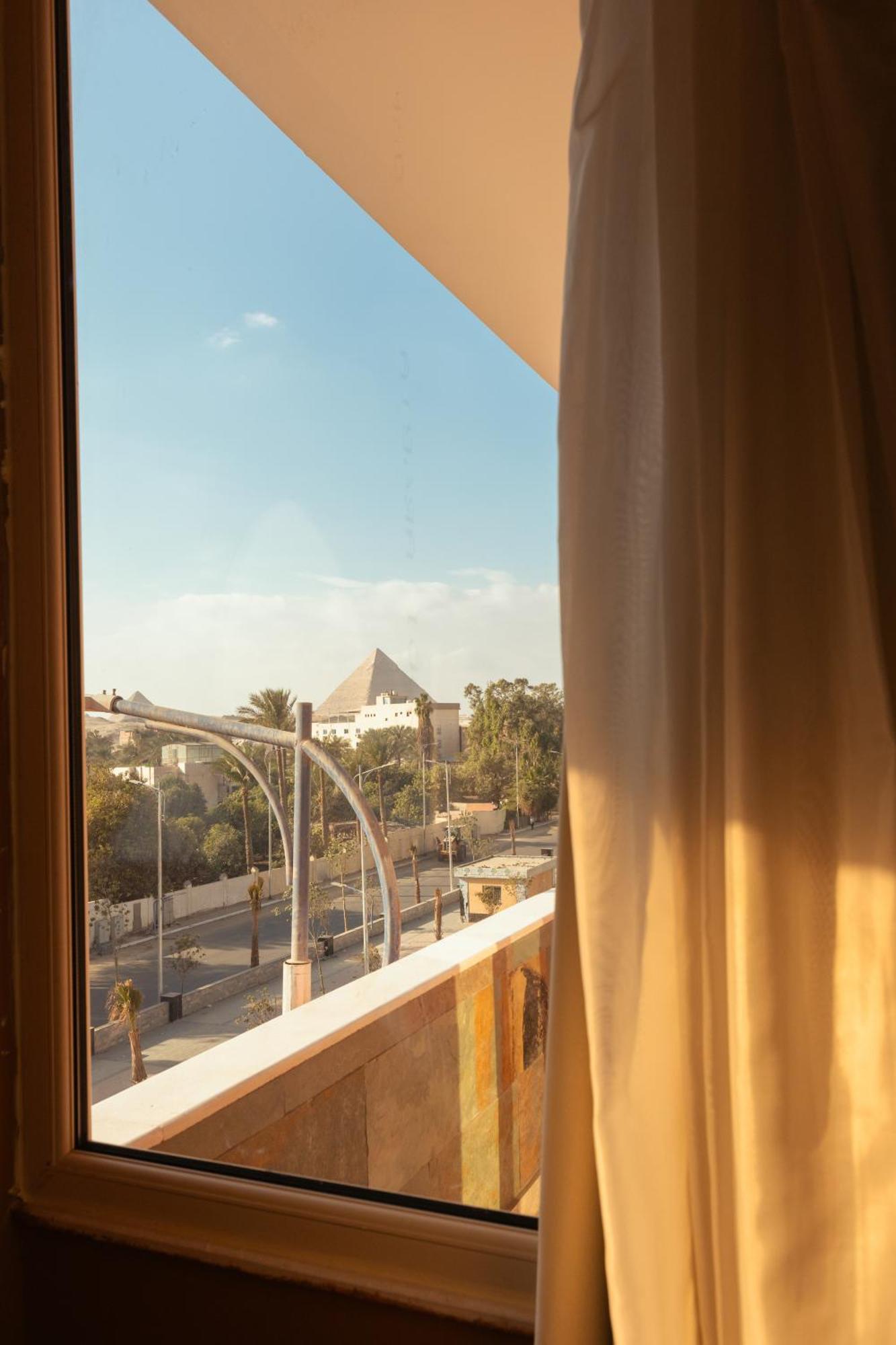 Almas Pyramids Hotel Kafret el-Gabal Eksteriør bilde