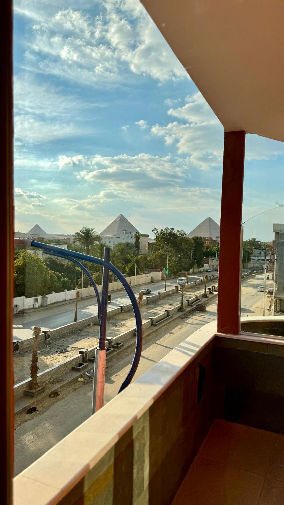 Almas Pyramids Hotel Kafret el-Gabal Eksteriør bilde