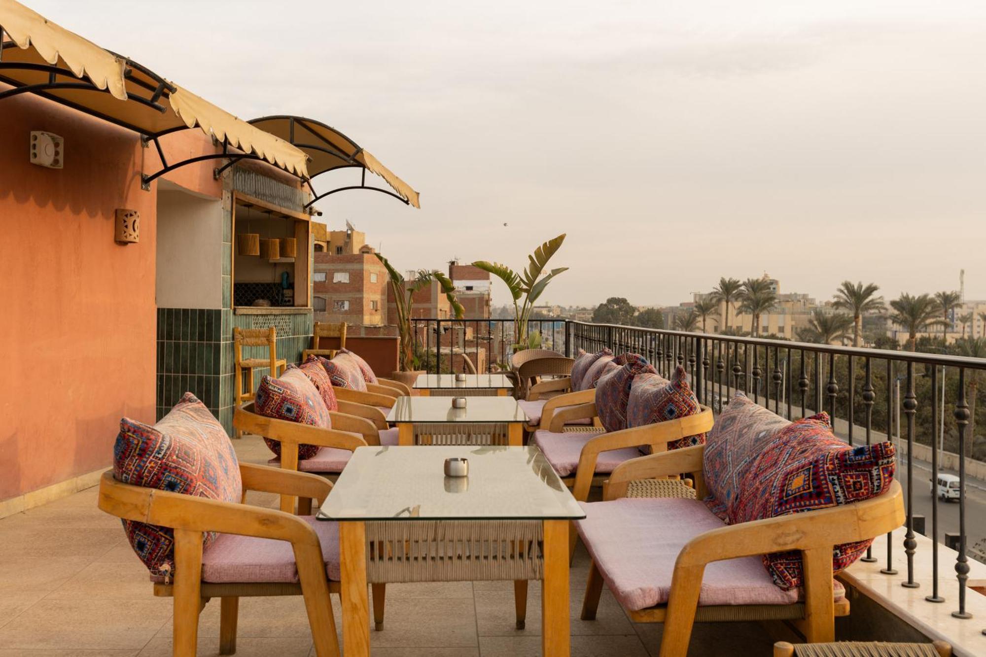 Almas Pyramids Hotel Kafret el-Gabal Eksteriør bilde